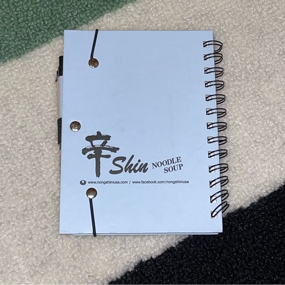 🍜 NONGSHIM Korean Instant Noodles Spicy Ramen Notepad w/Pen - Picture 3 of 9